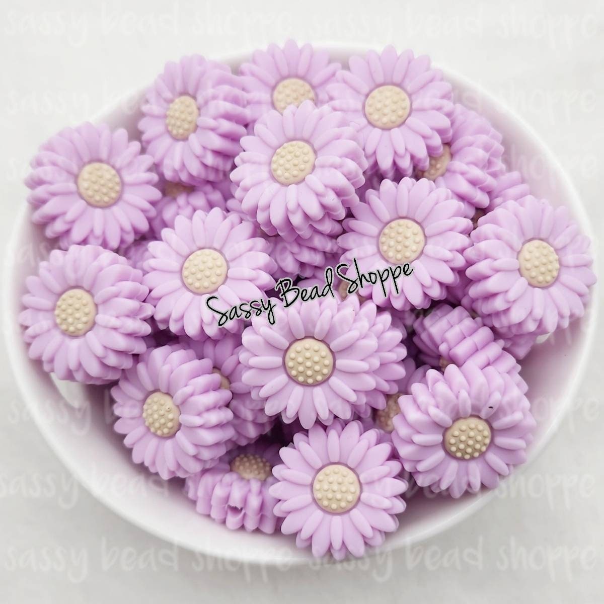 20mm Lilac Daisy Bead - Sassy Bead Shoppe