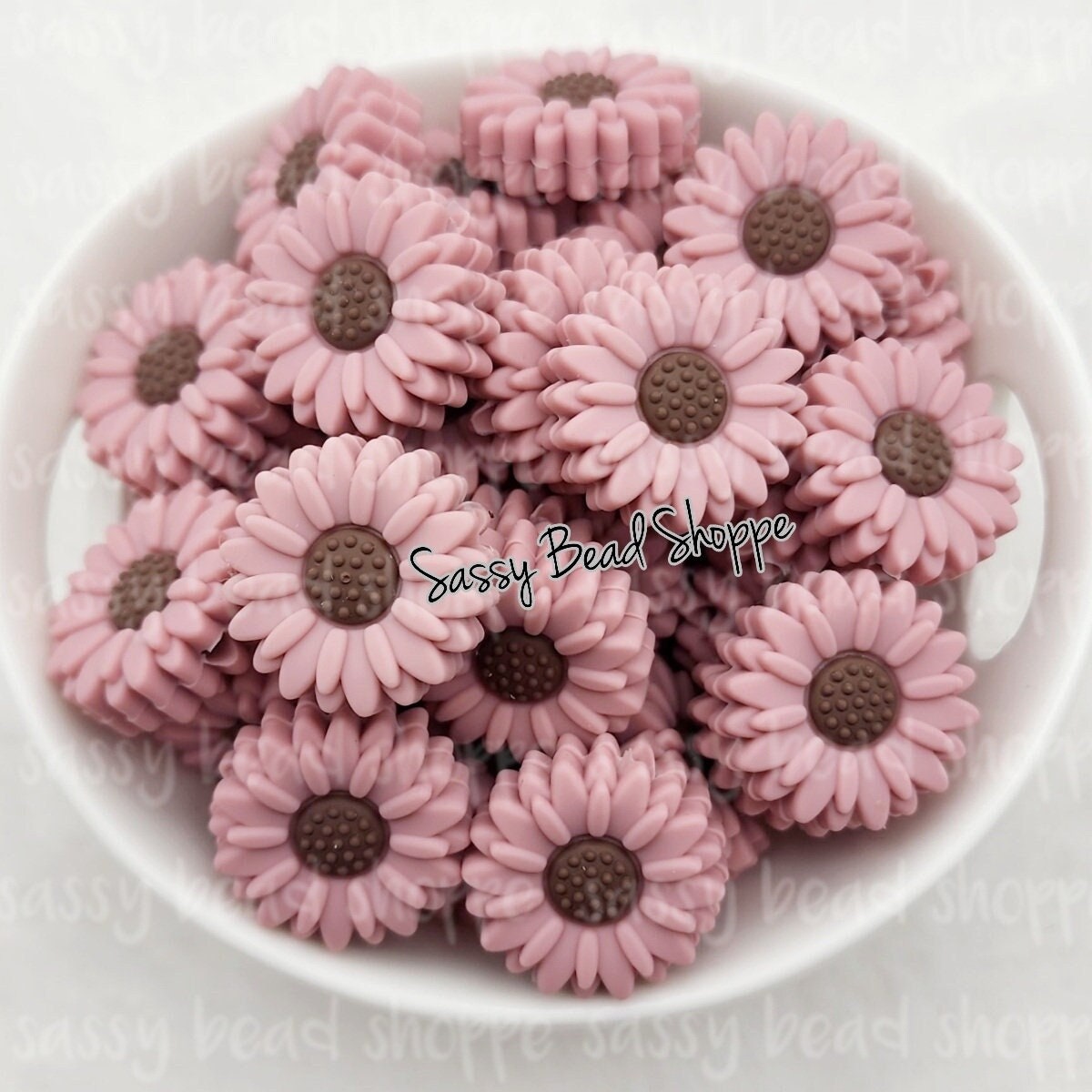 20mm Blush Mauve Daisy Bead - Sassy Bead Shoppe