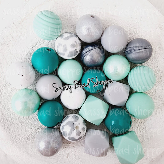 Sassy Bead Shoppe
Aquamarine Bead Mix
pack of 24 count mix