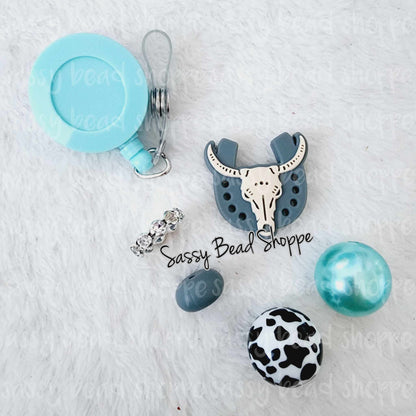 Sassy Bead Shoppe Western Skull Badge Reel What you will receive in your kit
