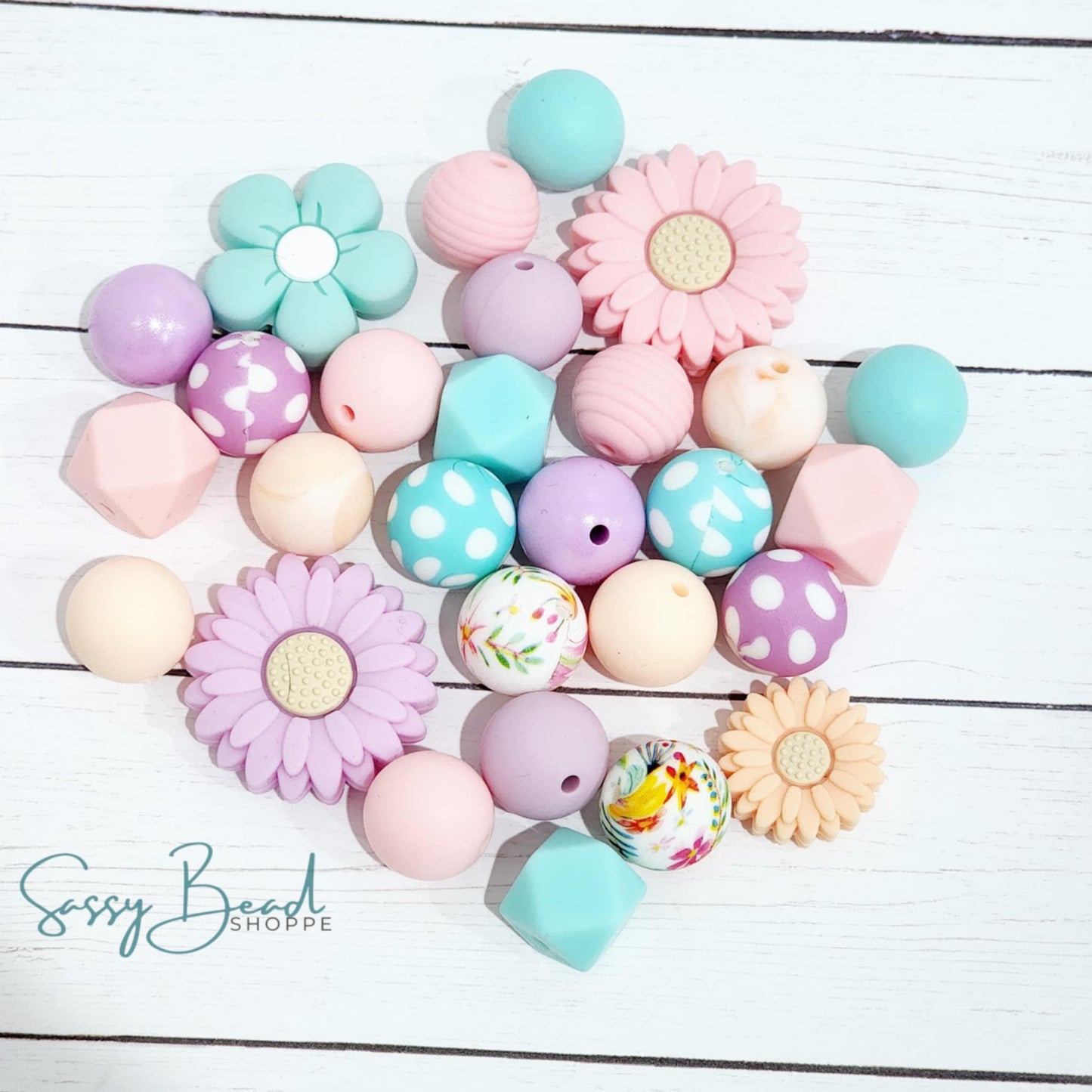 Sassy Bead Shoppe
Flower Power Bead Mix
pack of 24 count mix