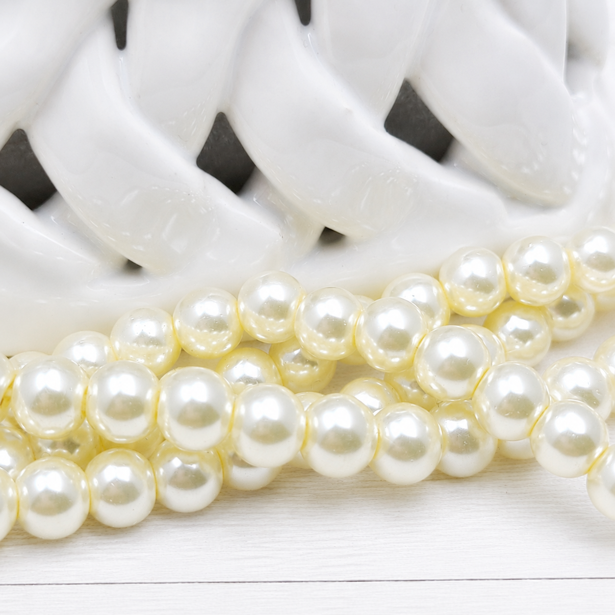 6mm Light Yellow Pearl Glass Beads
