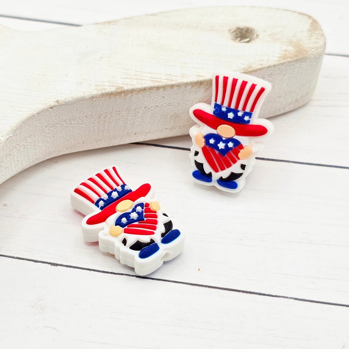 USA Gnome Focal Beads