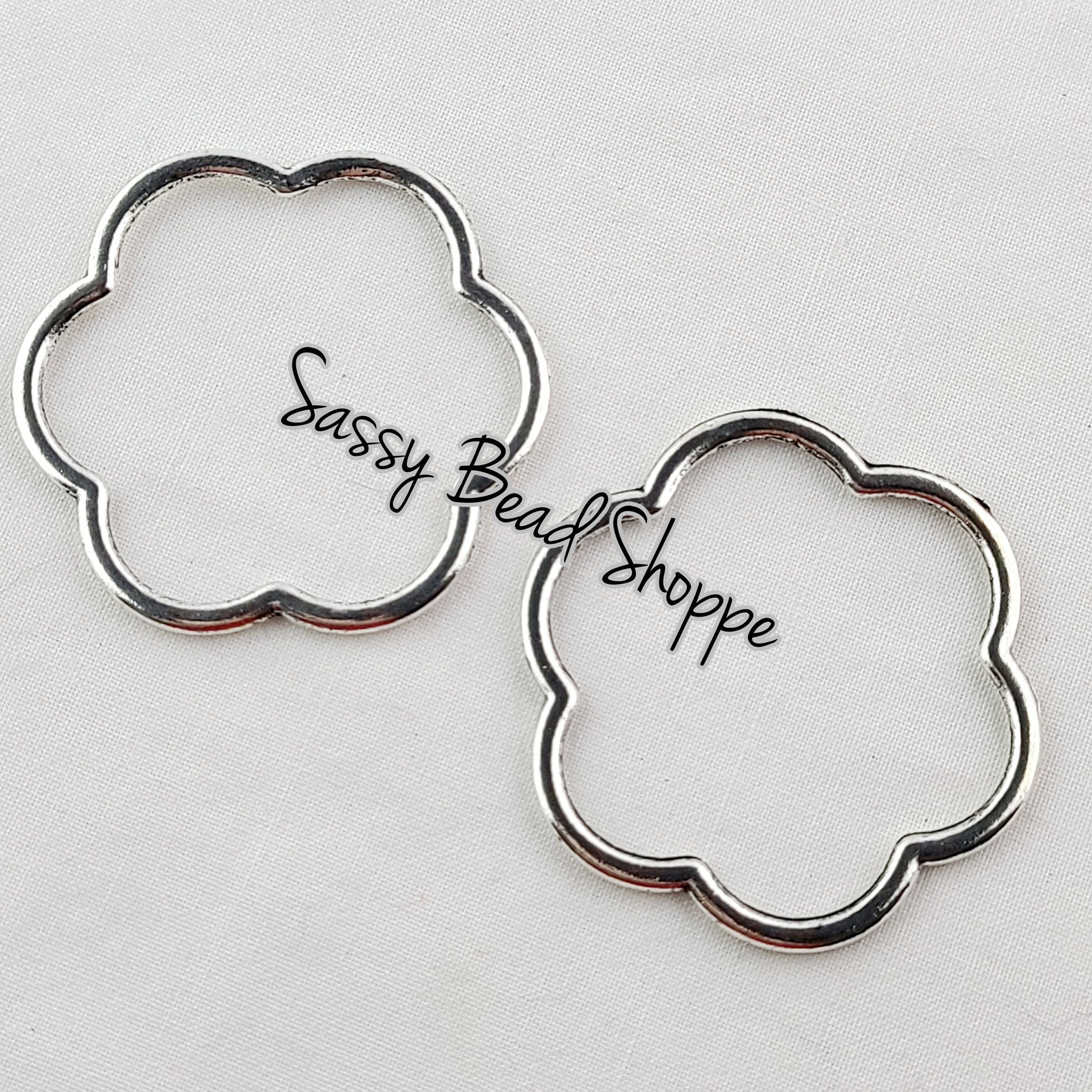 Sassy Bead Shoppe
Large Flower Outline