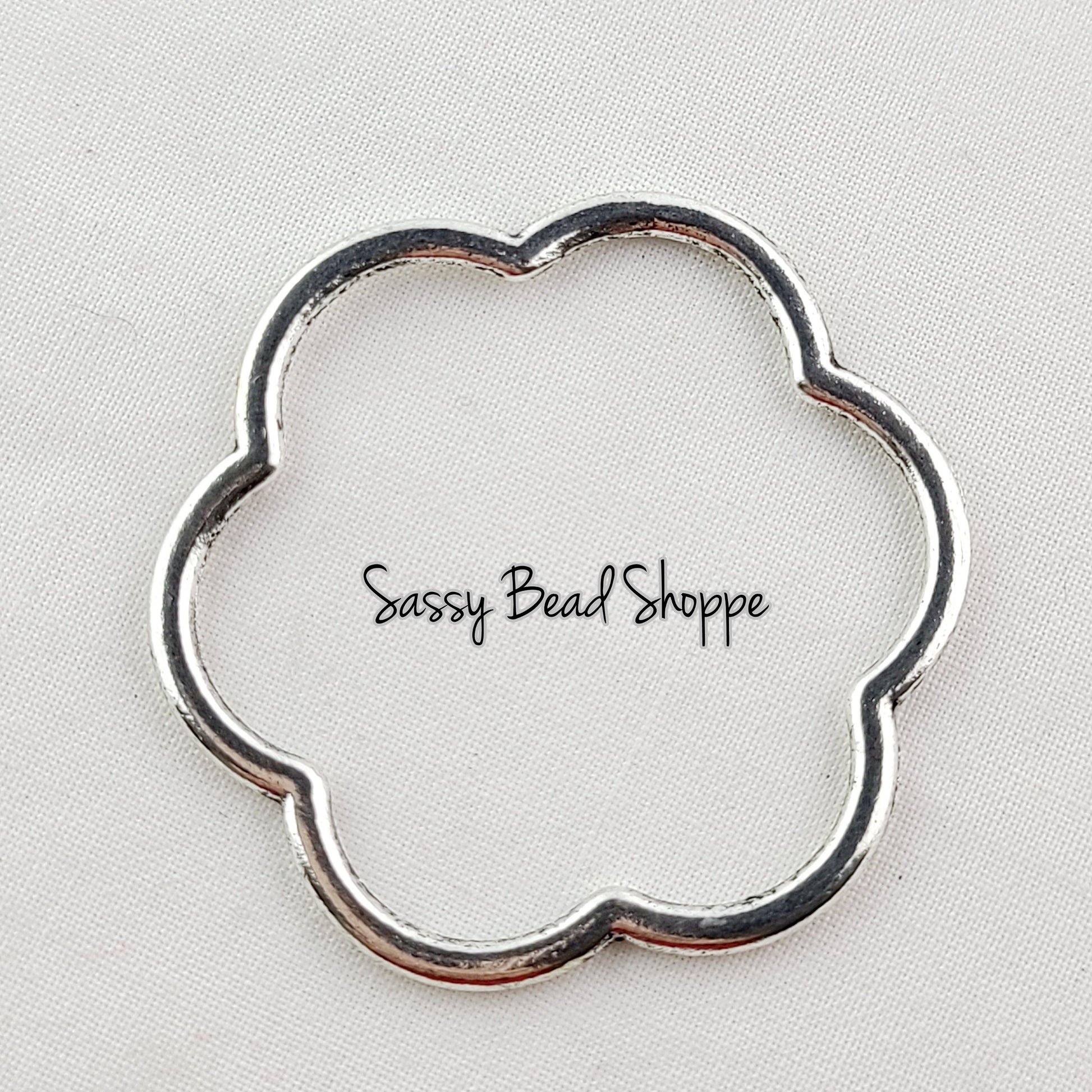 Sassy Bead Shoppe
Large Flower Outline