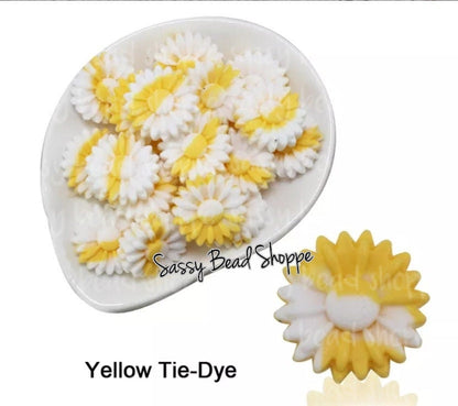 22mm Yellow Tie Dye Daisy Focal Bead