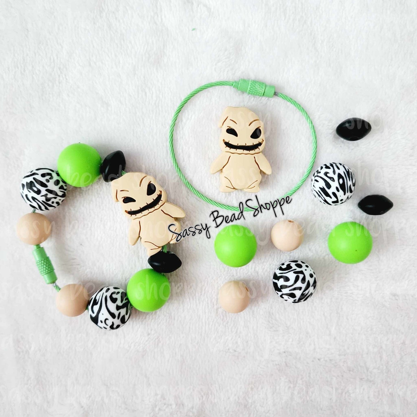 Sassy Bead Shoppe
Shadow of Darkness Tumbler Charm