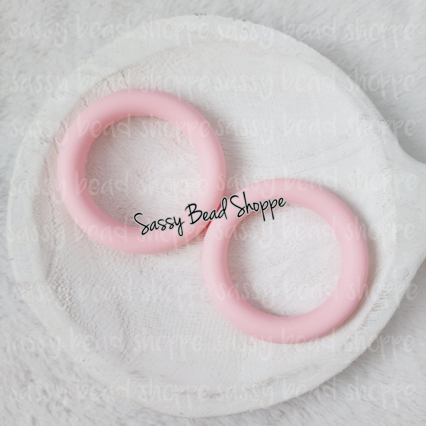 65mm Pink Silicone Ring, Round Silicone Loop, Beadable O Rings With 2 Hole For Car Charm Hanging Ornaments