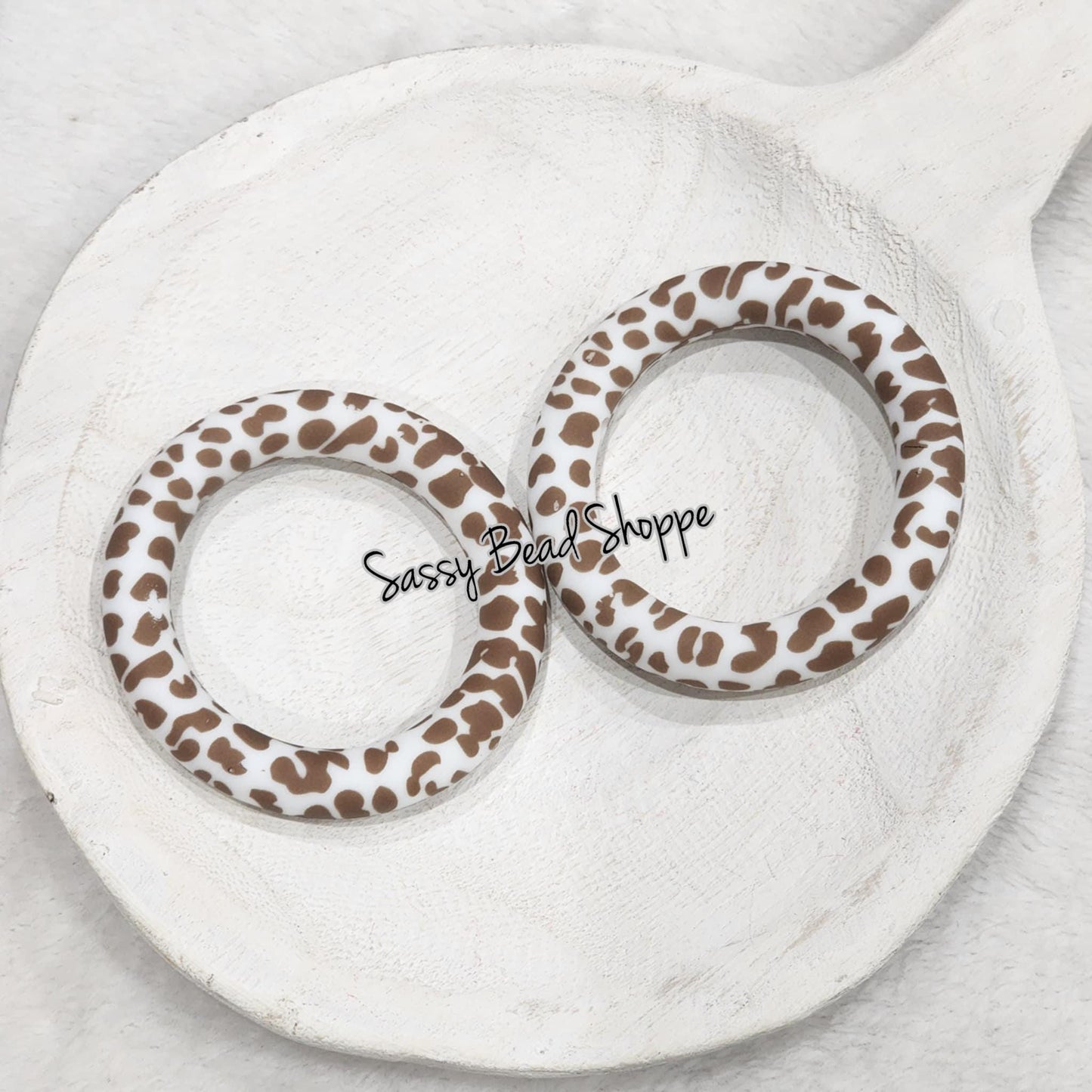 65mm Brown Cow Print Silicone Ring, Round Silicone Loop, Beadable O Rings With 2 Hole For Car Charm Hanging Ornaments