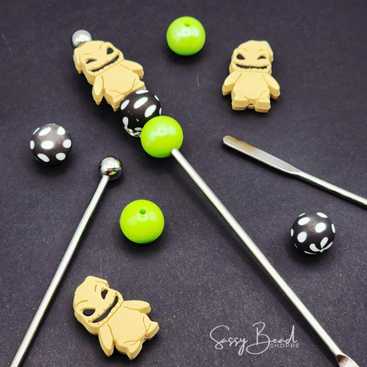 Bugged & Brewed DIY Stir Stick with a fun mix of Halloween beads - Creepy cute bug focal — plus accent beads