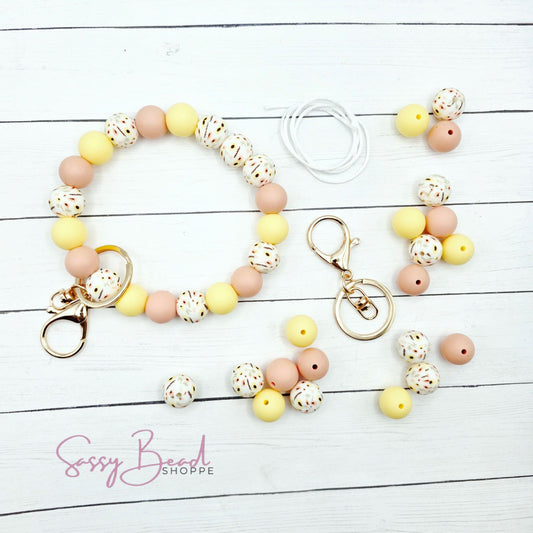 Sweet Sunflower Wristlet Kit