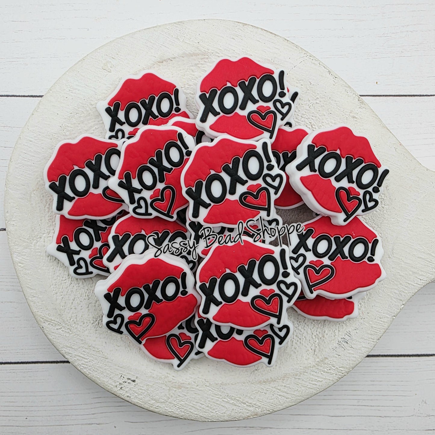 XOXO Lips Focal Beads