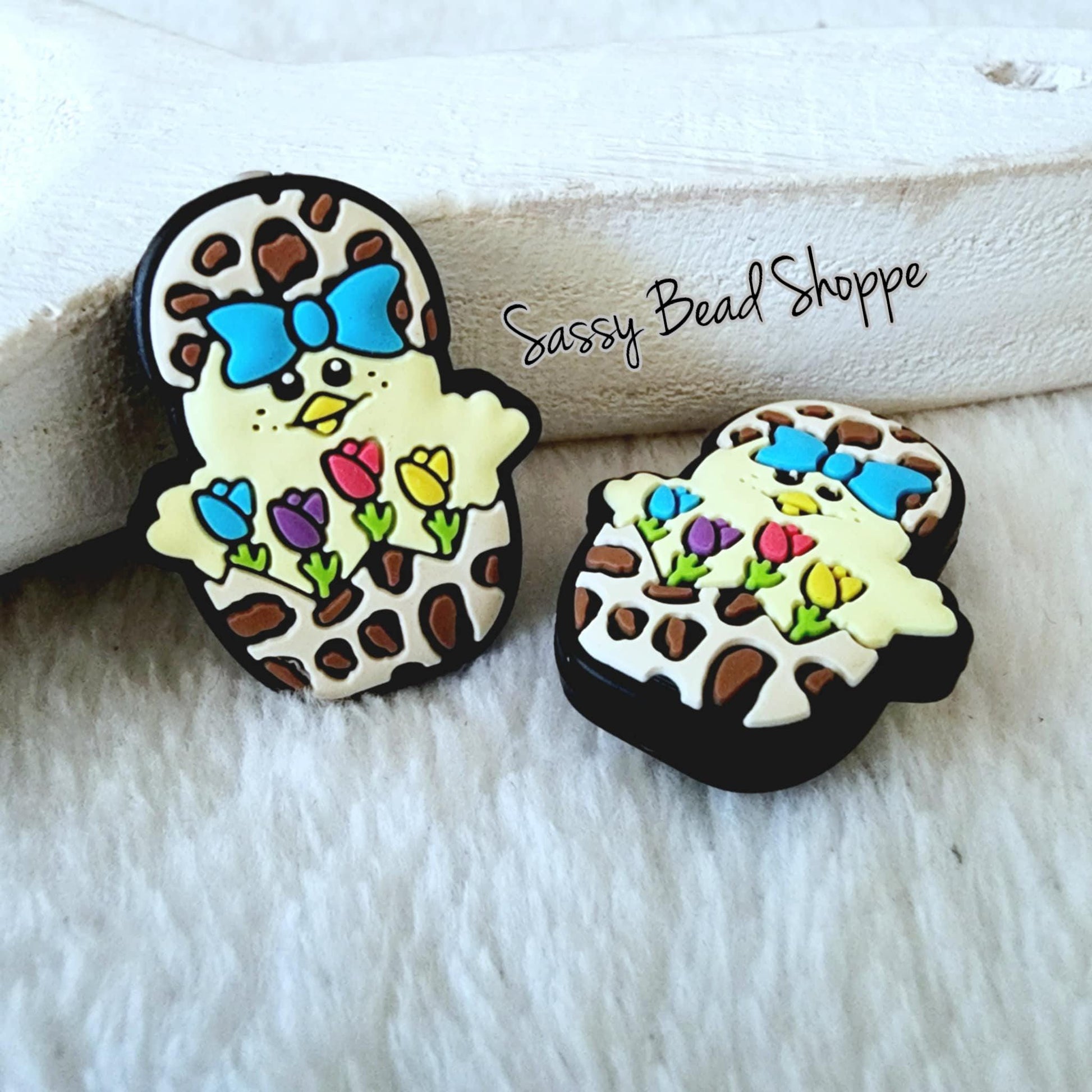 Sassy Bead Shoppe
Easter Chick Focal Bead 
Close Up