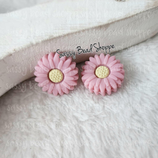 Sassy Bead Shoppe
20mm Mauve Daisy Focal Bead Close Up