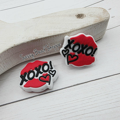 XOXO Lips Silicone Focal Bead, Bead Supply for Jewelry Making, DIY Keychains, Pens, Wristlets, Cookie Scribes, Car Charms, Bracelets, Crafts