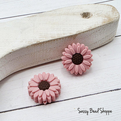 20mm White Daisy Bead
