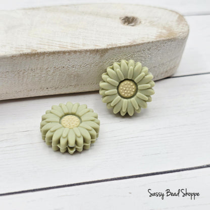 20mm White Daisy Bead