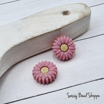 20mm White Daisy Bead