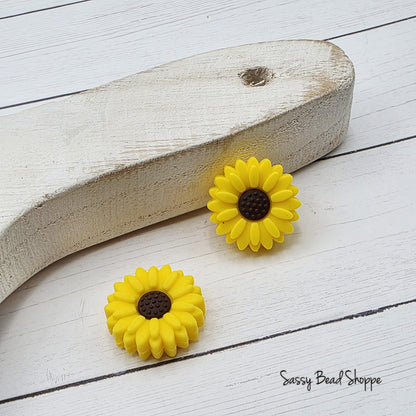 20mm White Daisy Bead