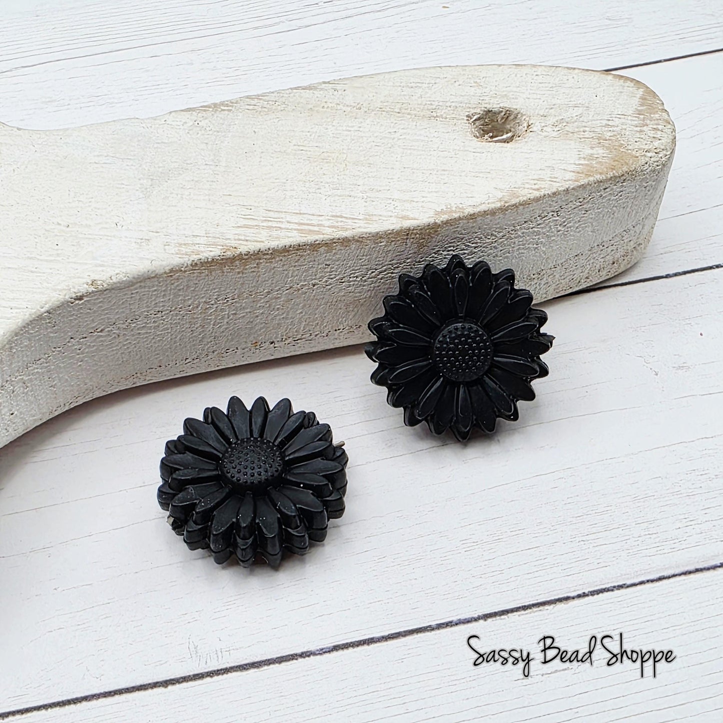 22mm Turquoise Marble Daisy Beads