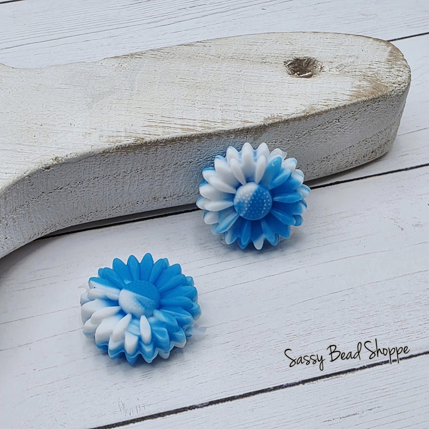 22mm Turquoise Marble Daisy Beads