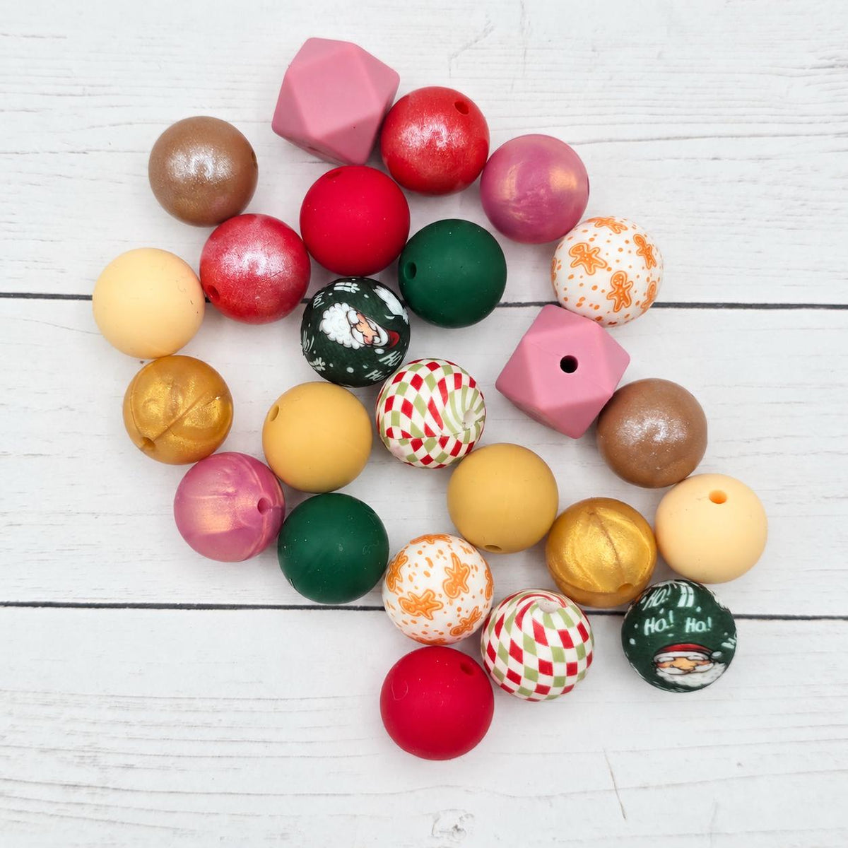 Sugarplum & Spice Silicone Bead Mix, 15mm, 24 Count