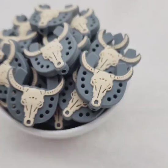 Steer Skull with Horseshoe Focal Bead