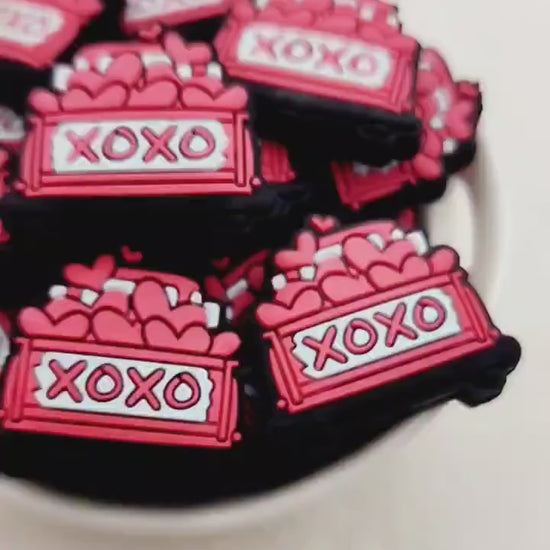 XOXO Party Beads