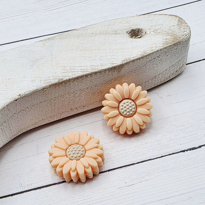 20mm Daisy Flower Bead