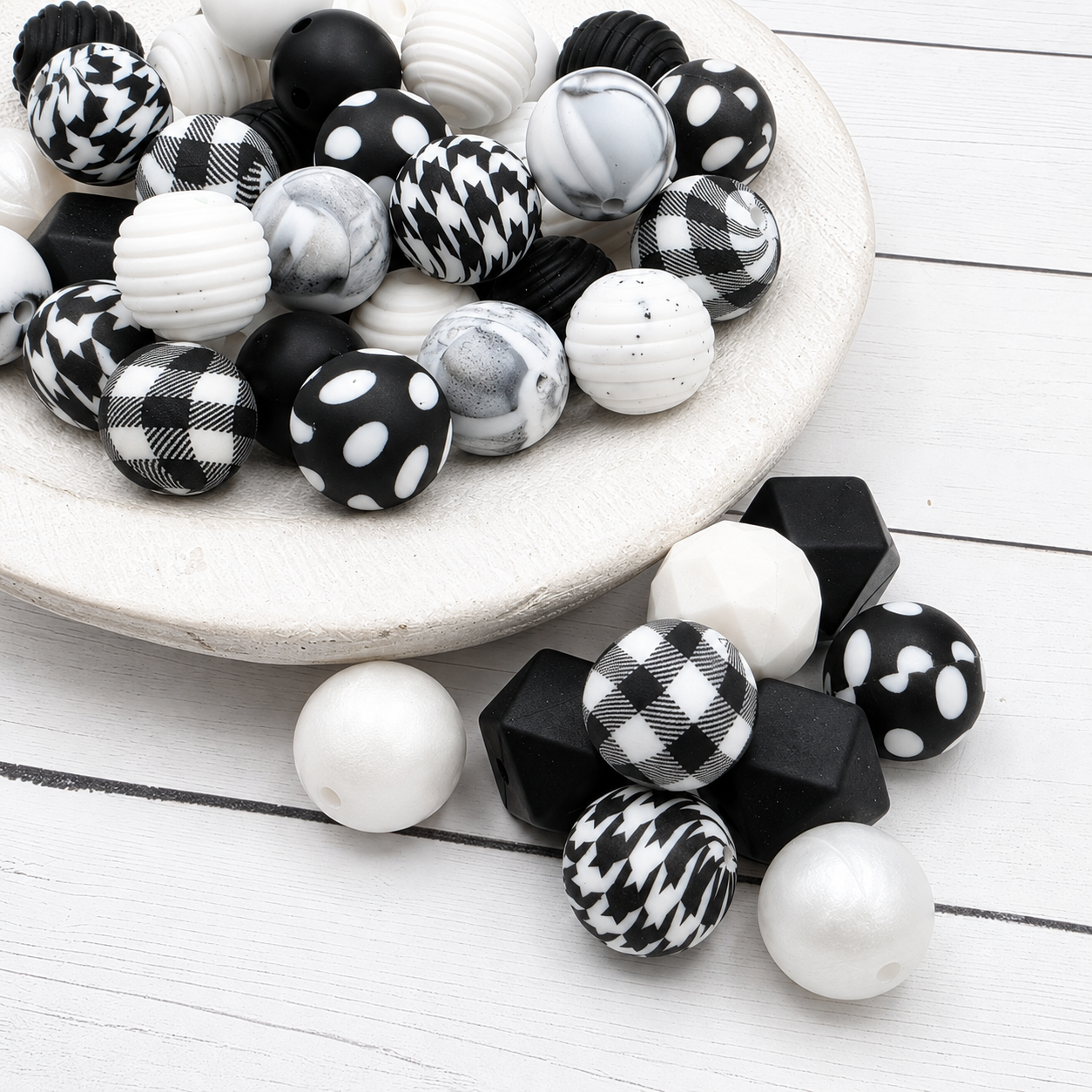 Houndstooth & Pearls Silicone Bead Mix