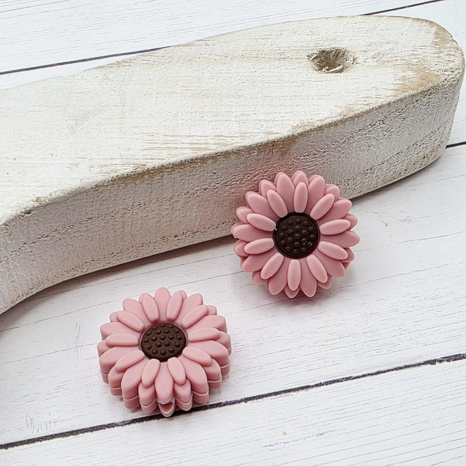 20mm Daisy Flower Bead