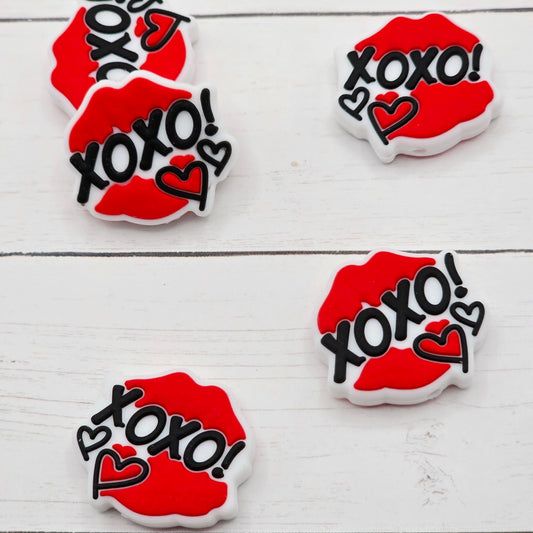 XOXO Lips Focal Beads