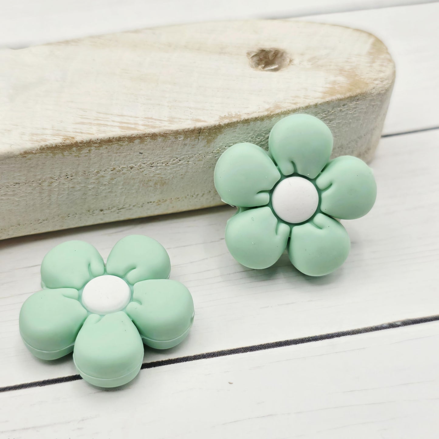 Flower Daisy Focal Beads