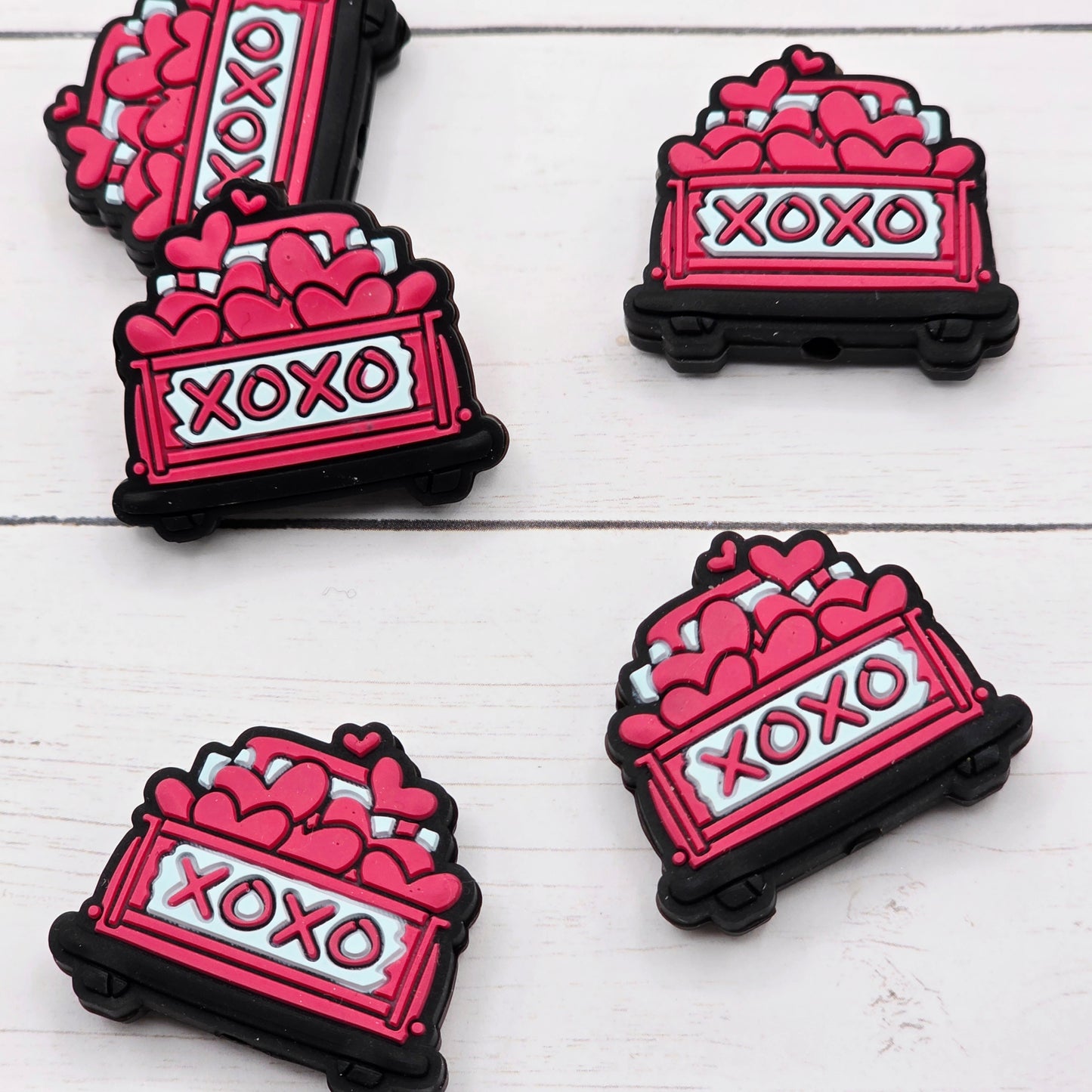 XOXO Party Beads