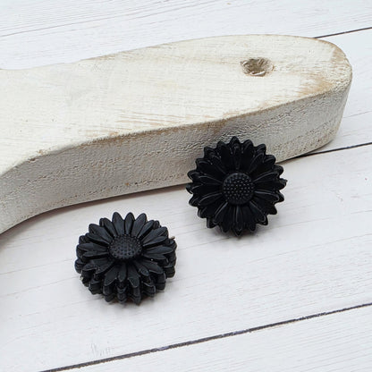 22mm Daisy Flower Beads