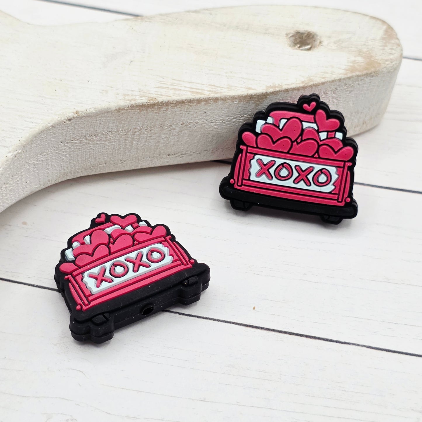 XOXO Party Beads