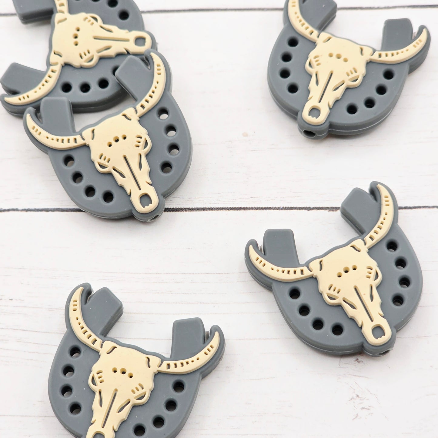 Steer Skull with Horseshoe Focal Bead