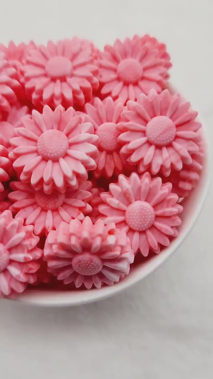 22mm Pink Marble Daisy Beads