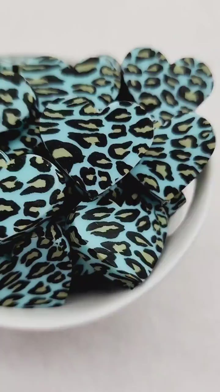 20mm Blue Leopard Heart Beads