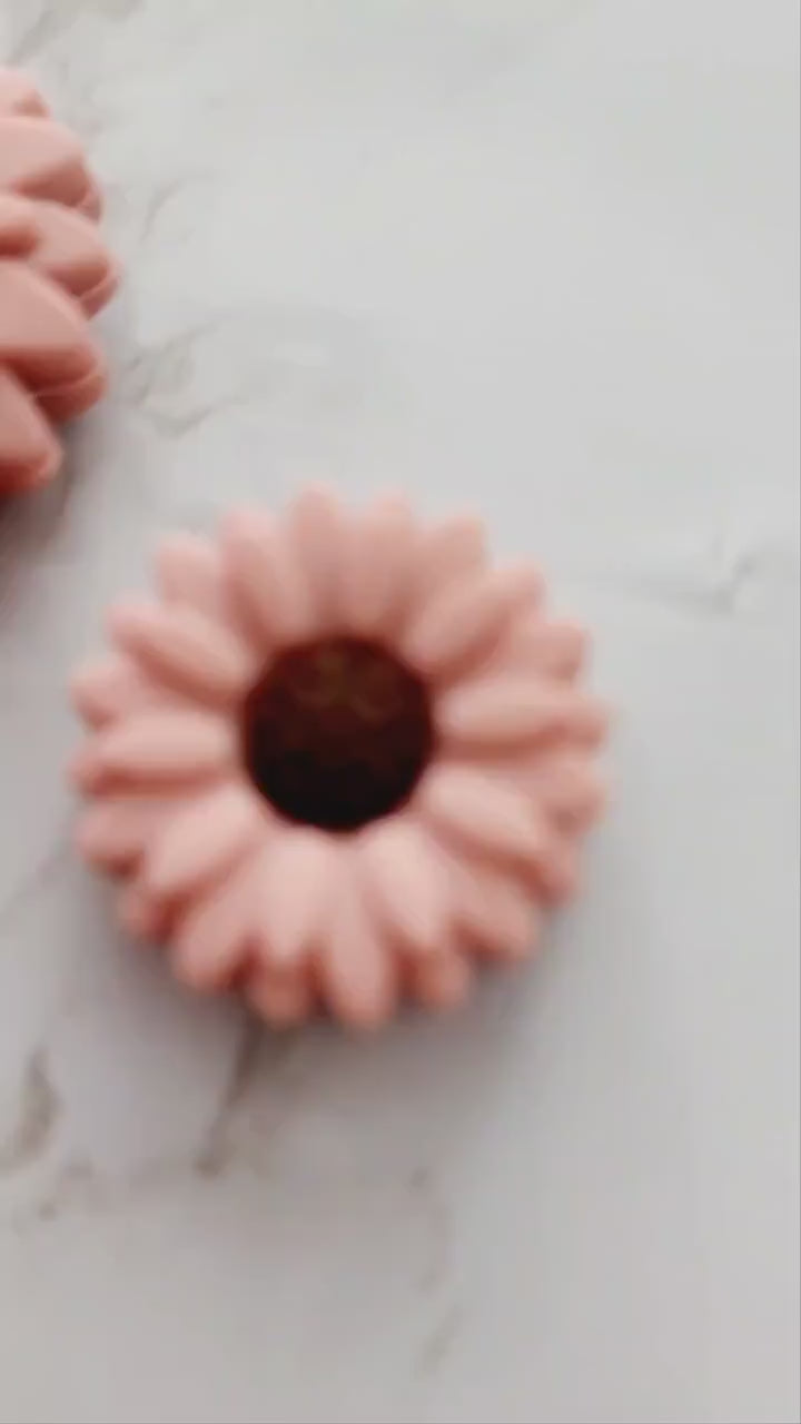 30mm Big Blush Mauve Daisy Beads