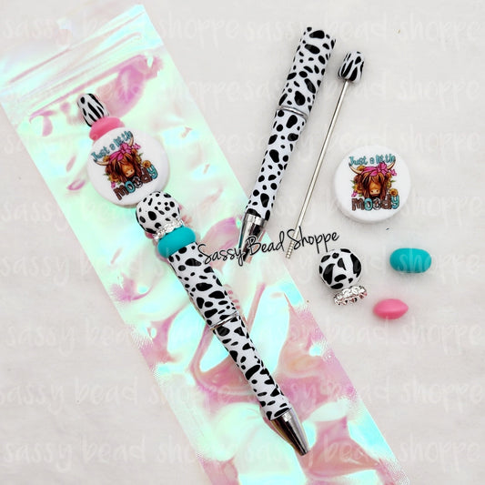 Moody Beadable Pen Kit, Highland Cow DIY Bubblegum Bead PLASTIC Pen Kit, Beadable Pens, Bubblegum Beads, Beaded Pens, Pen Beads, Focal Beads